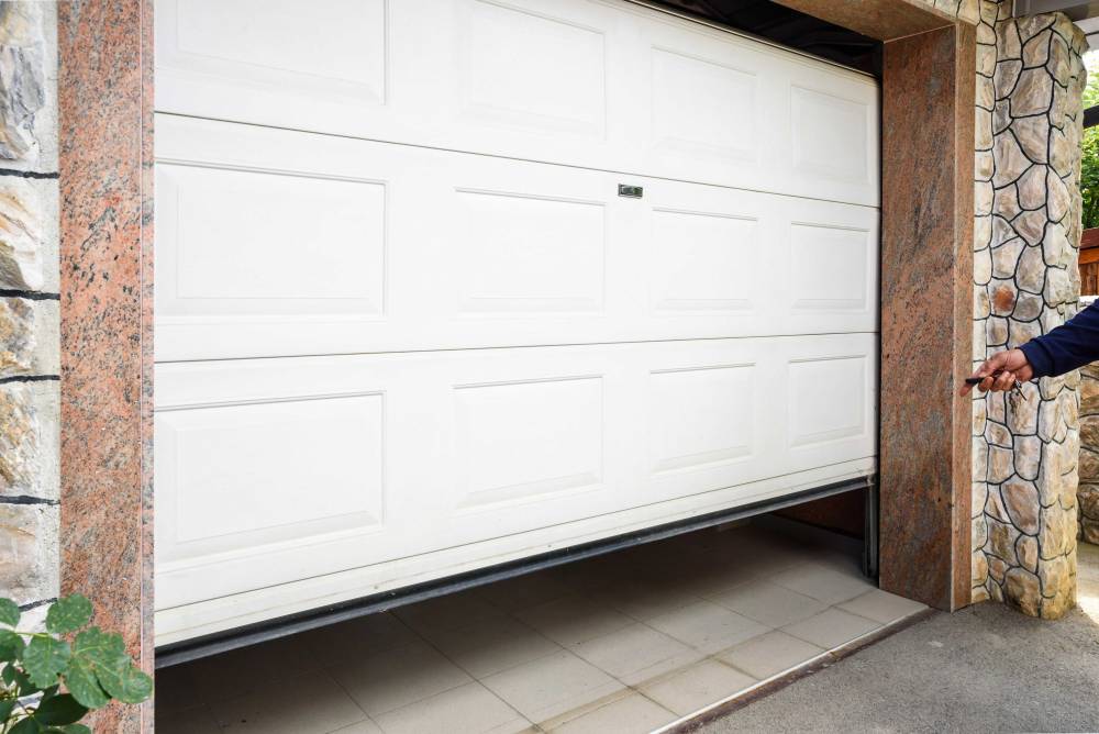 Porte de garage à Louverné